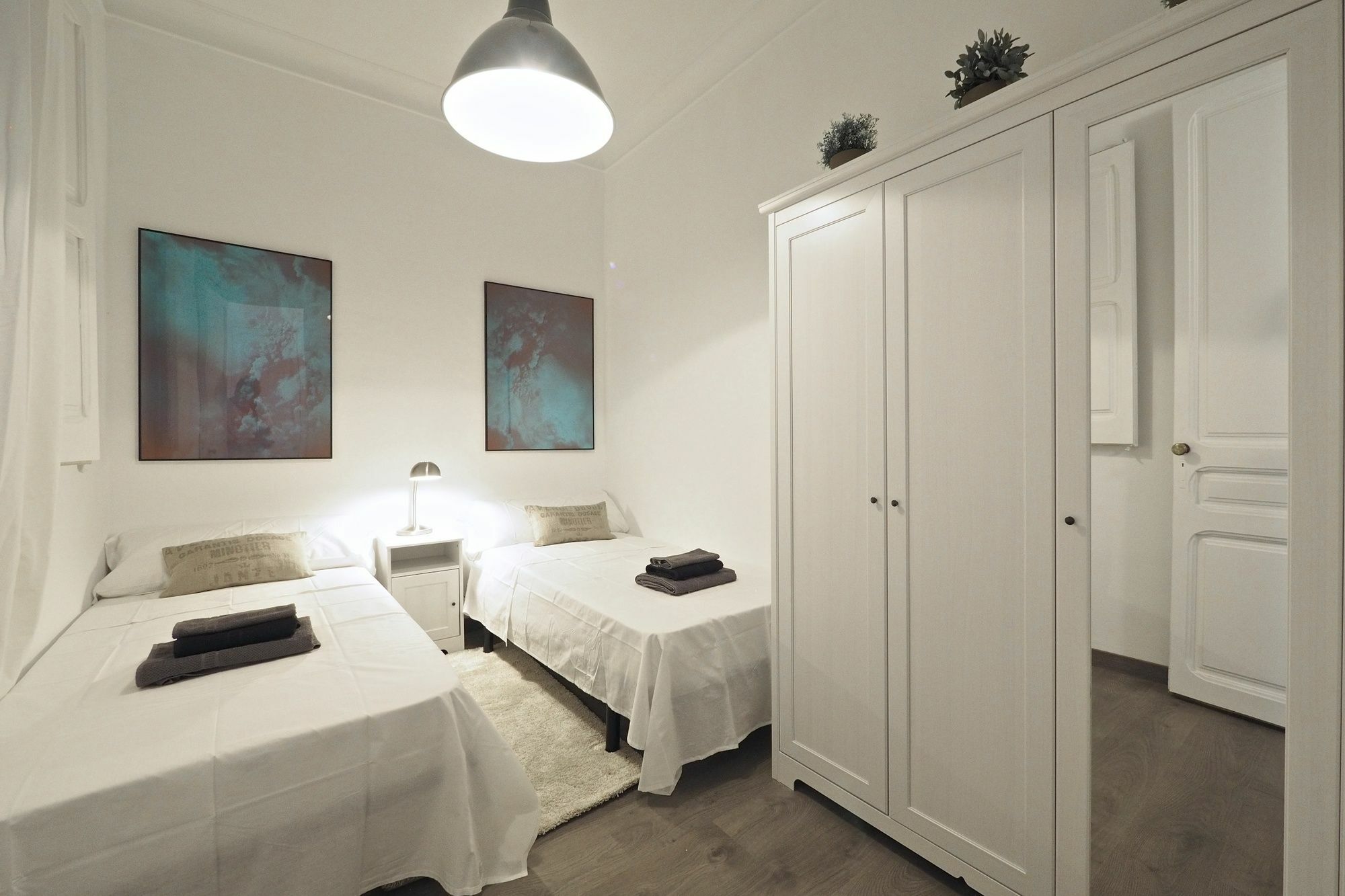 The White Flats Eixample Apartment Barcelona Exterior photo